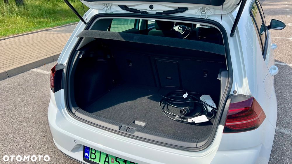 Volkswagen Golf - 12