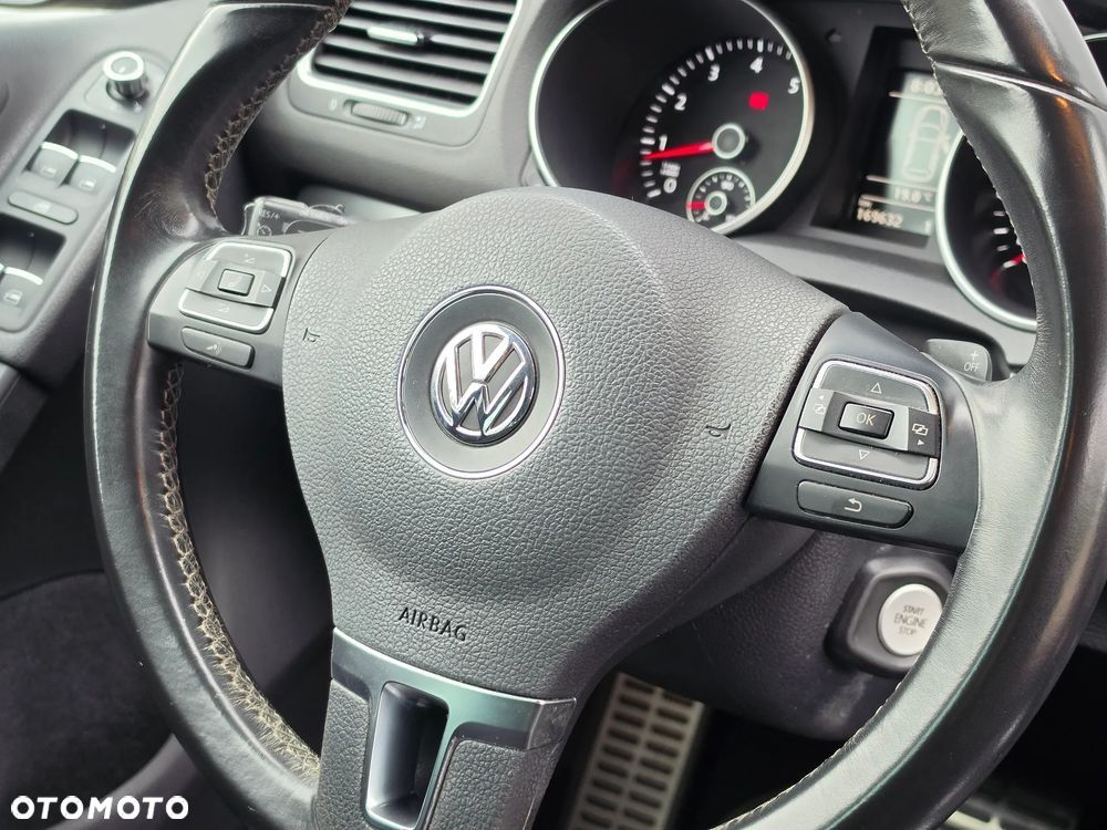 Volkswagen Golf 1.4 TSI DSG Style - 25