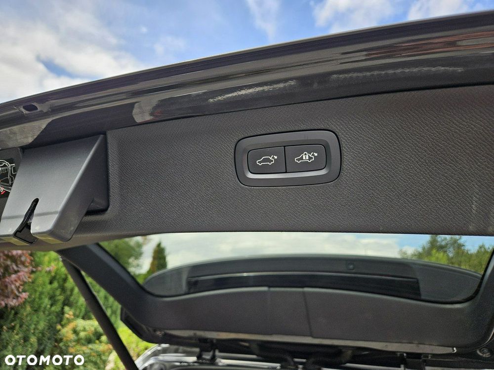 Volvo XC 90 - 26