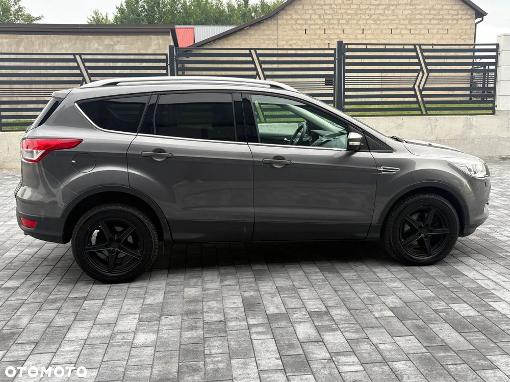 Ford Kuga - 10