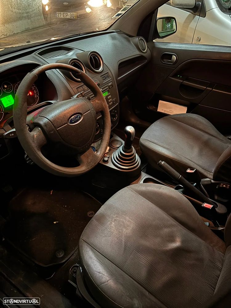 Ford Fiesta - 14