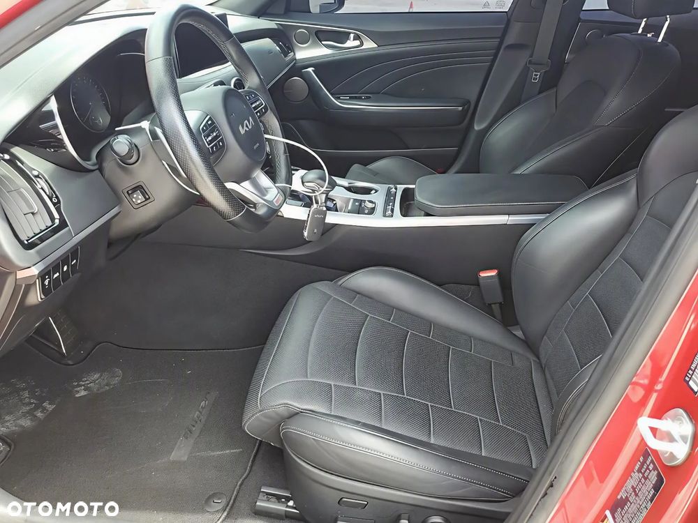 Kia Stinger - 8