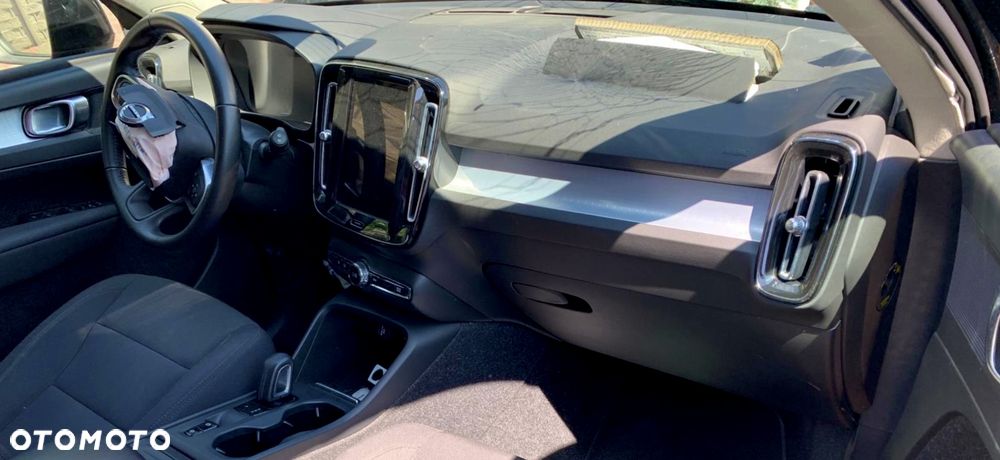 Volvo XC 40 D3 SCR Momentum - 11