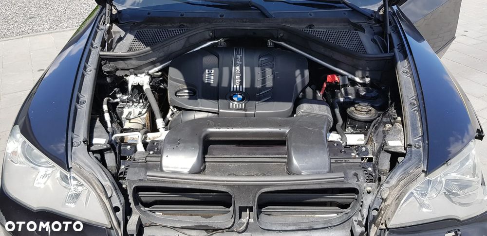 BMW X5 xDrive40d - 17