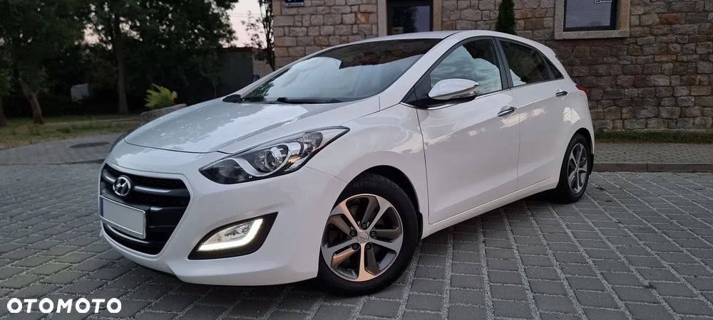 Hyundai i30 blue 1.6 GDI YES Gold - 6