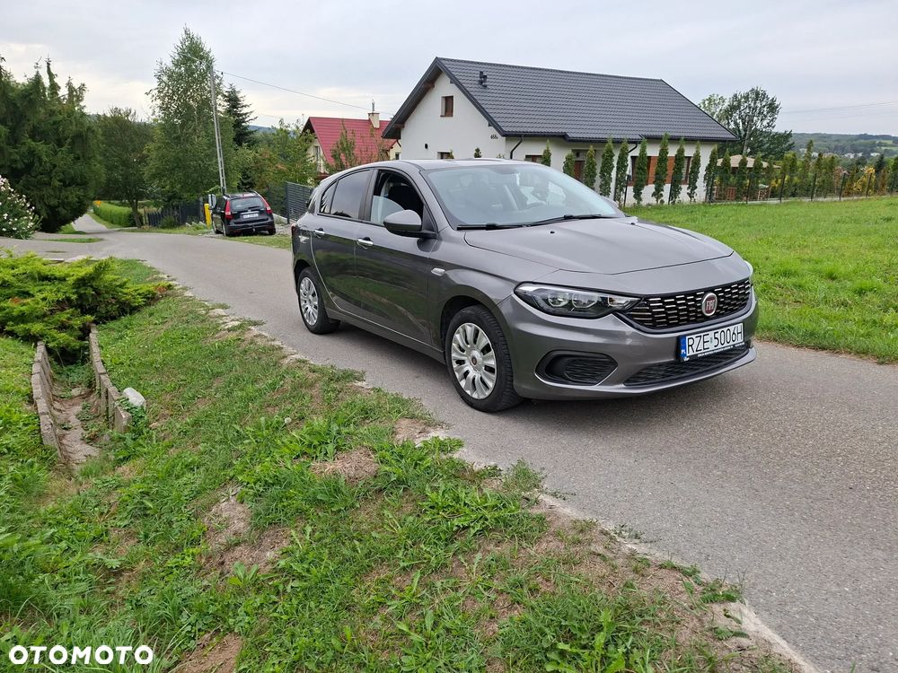Fiat Tipo 1.4 16v Lounge EU6d - 2