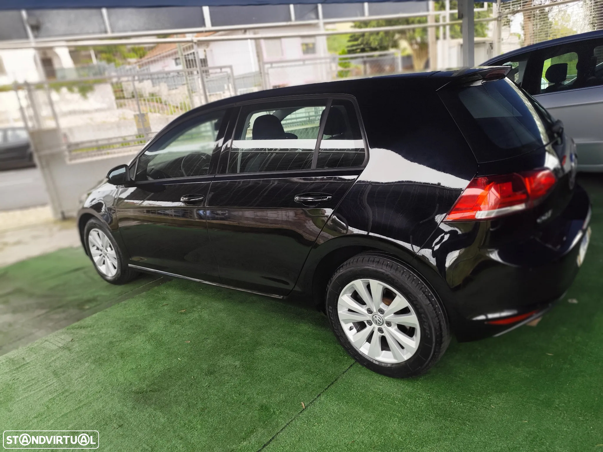 VW Golf 1.6 TDi Confortline - 11