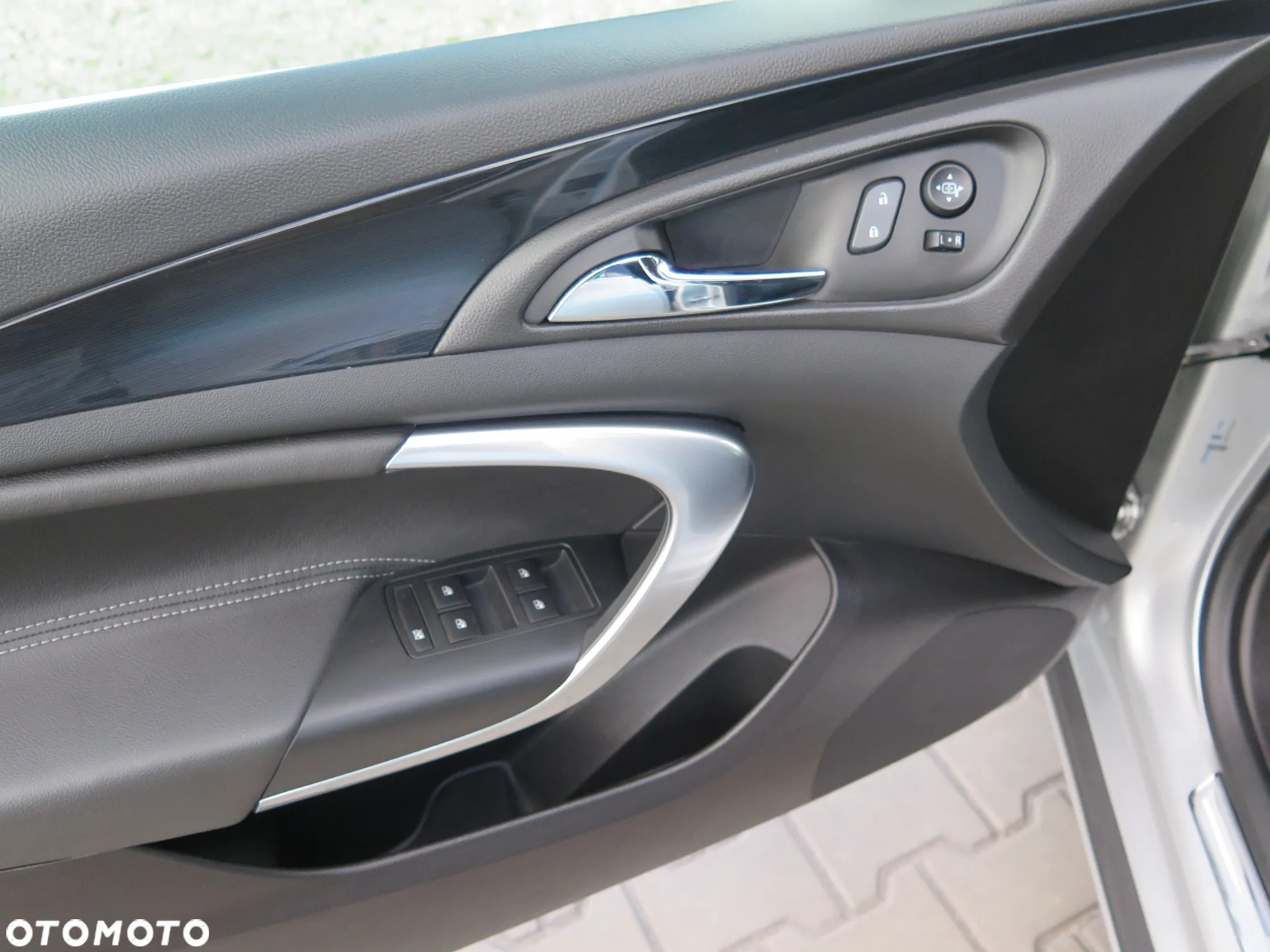 Opel Insignia 2.0 CDTI Cosmo S&S - 12