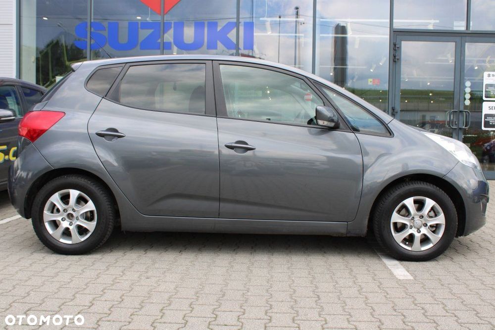 Kia Venga - 5