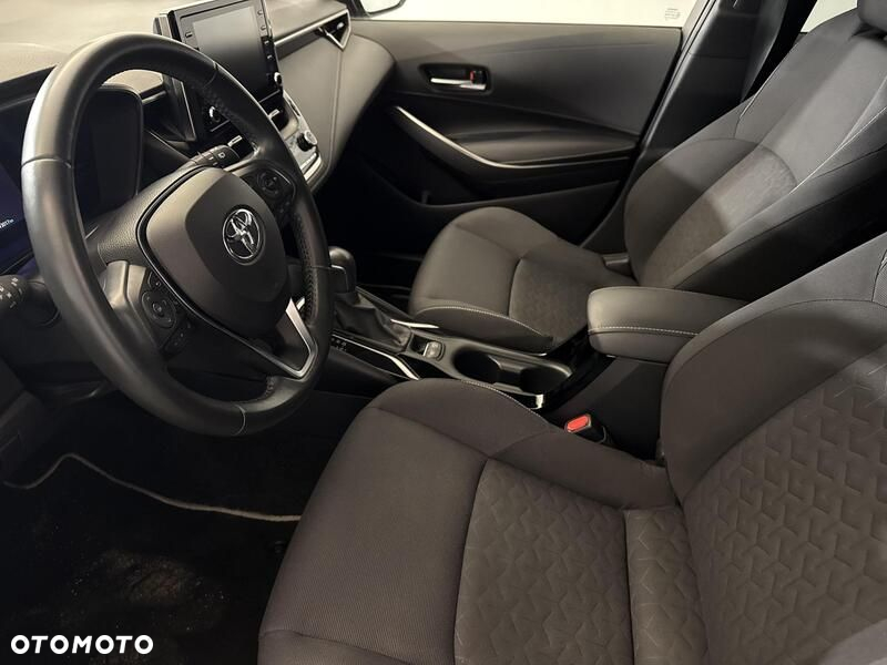 Toyota Corolla - 11