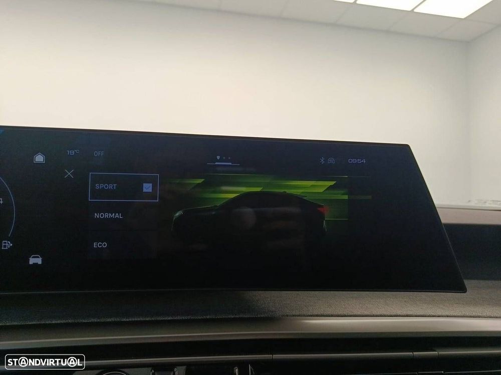 Peugeot 3008 1.2 Hybrid Allure e-DCS6 - 20
