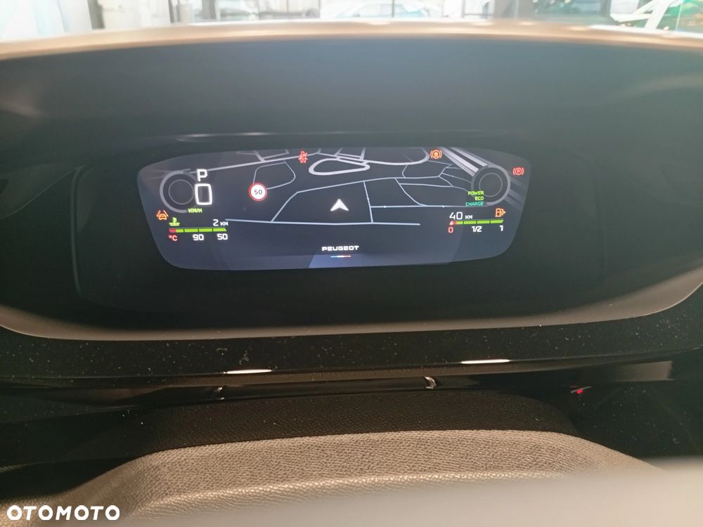 Peugeot 408 - 9