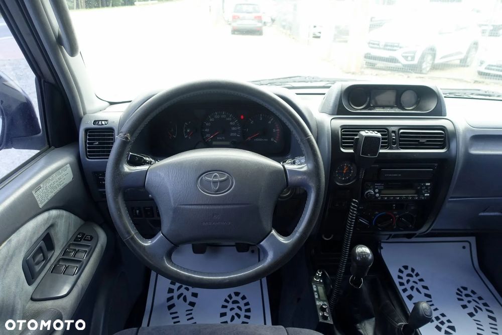 Toyota Land Cruiser - 17