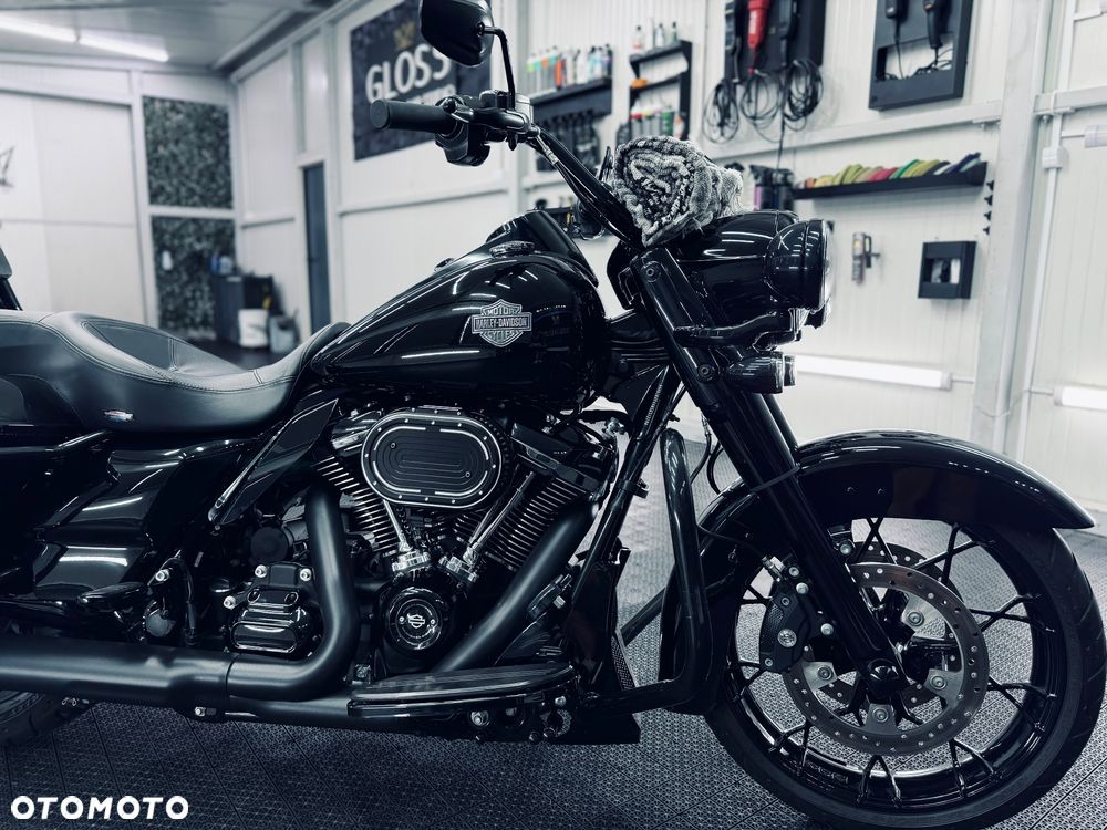 Harley-Davidson Touring Road King - 2