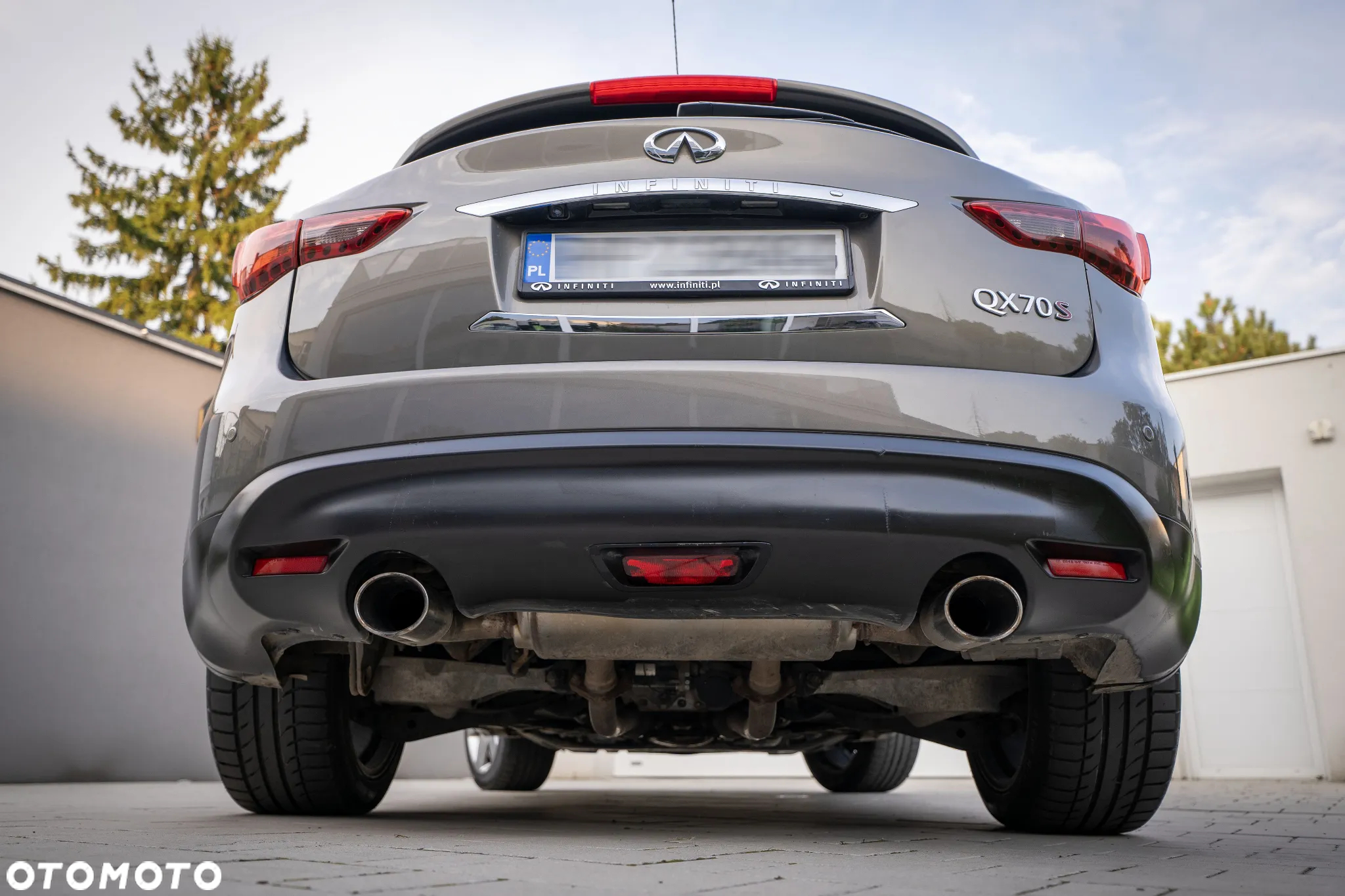 Infiniti QX70 - 9