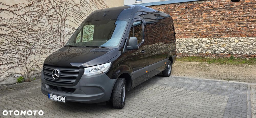 Mercedes-Benz Sprinter - 1