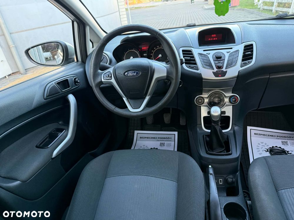 Ford Fiesta - 8