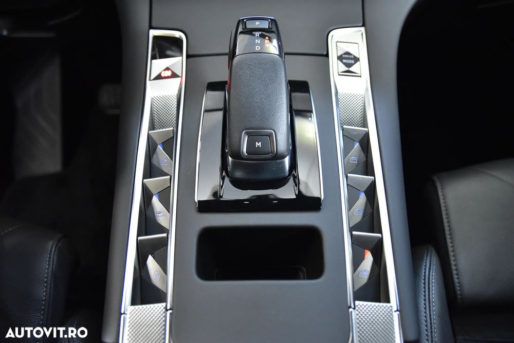 DS Automobiles DS 7 Crossback - 16