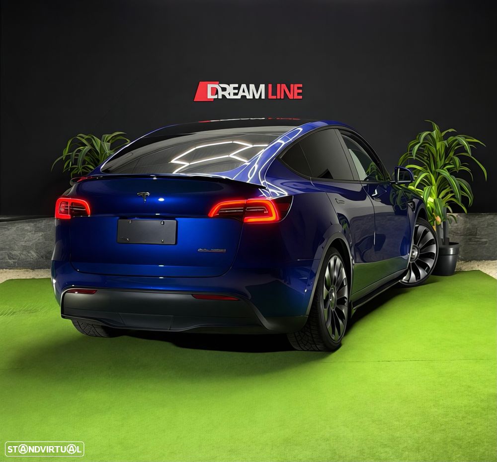 Tesla Model Y Performance AWD - 4