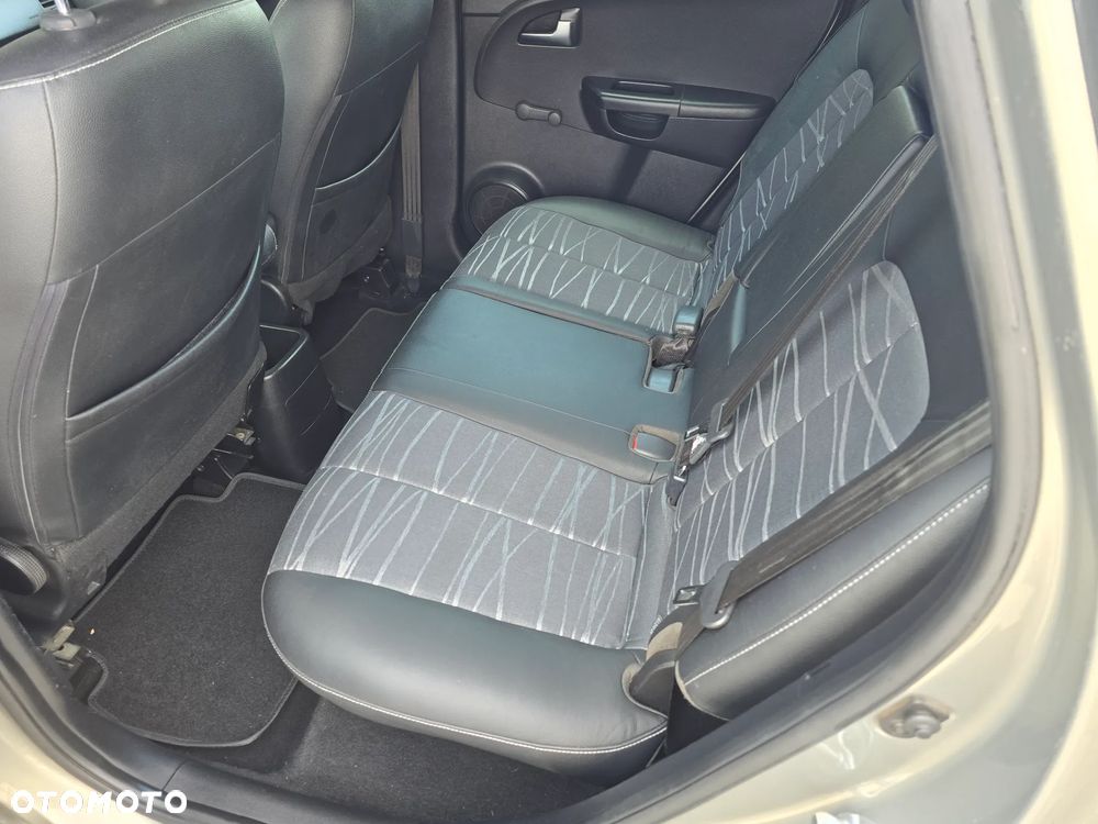 Kia Venga 1.4 CVVT Business Line - 13