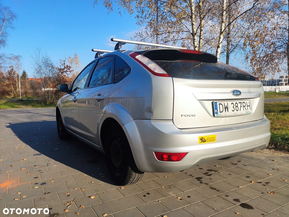 Ford Focus 1.6 Ambiente - 3