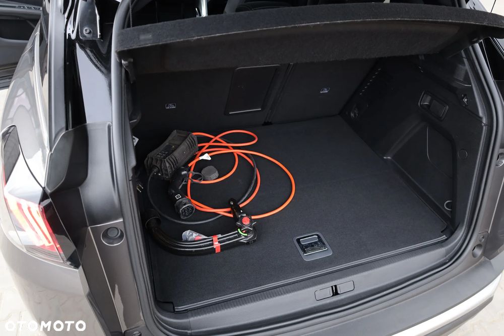 Peugeot 3008 225 e-EAT8 GT Pack - 32
