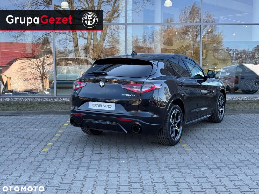 Alfa Romeo Stelvio - 5