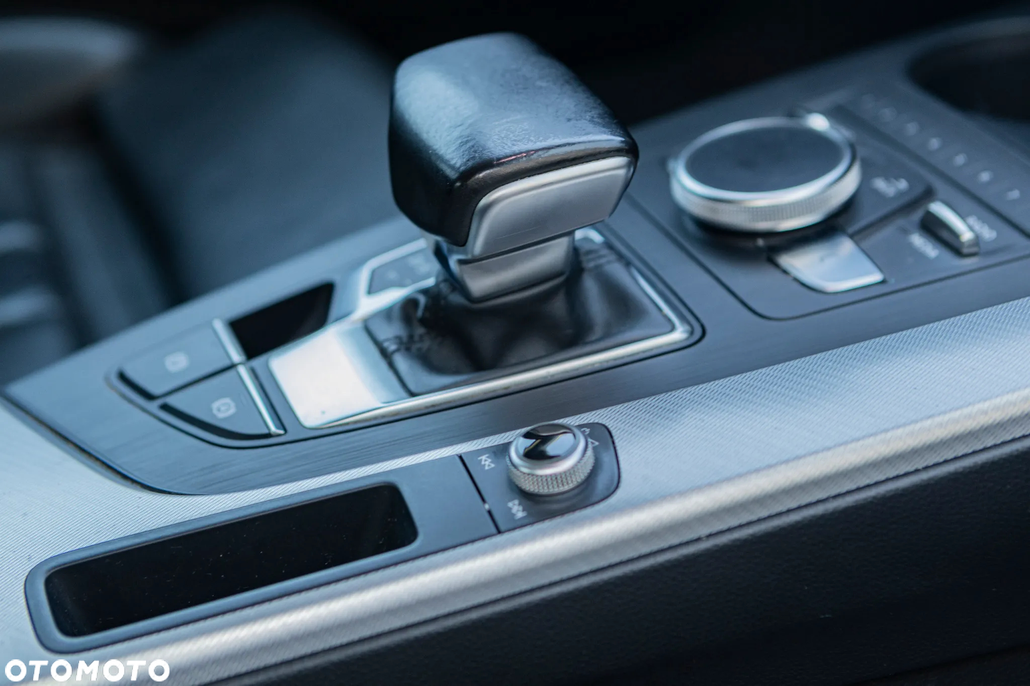 Audi A4 2.0 TDI S tronic - 17