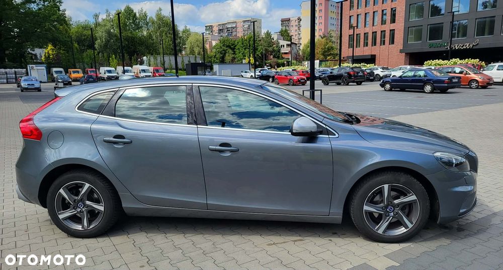 Volvo V40 D2 Drive-E R-Design Momentum - 2