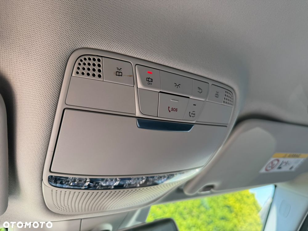 Mercedes-Benz Klasa C 200 9G-TRONIC - 23