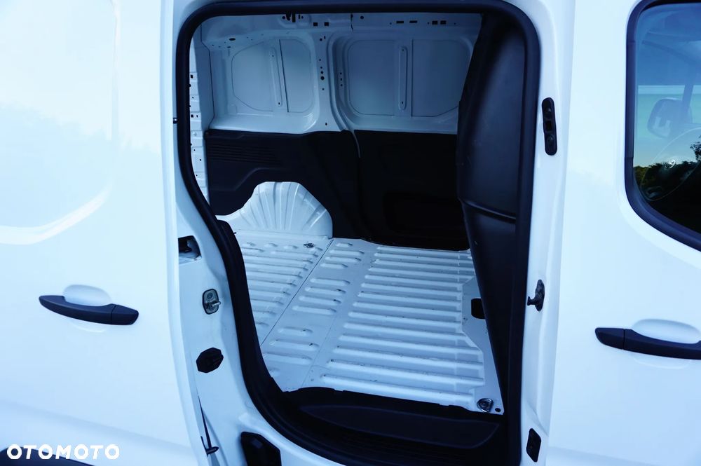 Toyota Proace City Active 110KM - 19