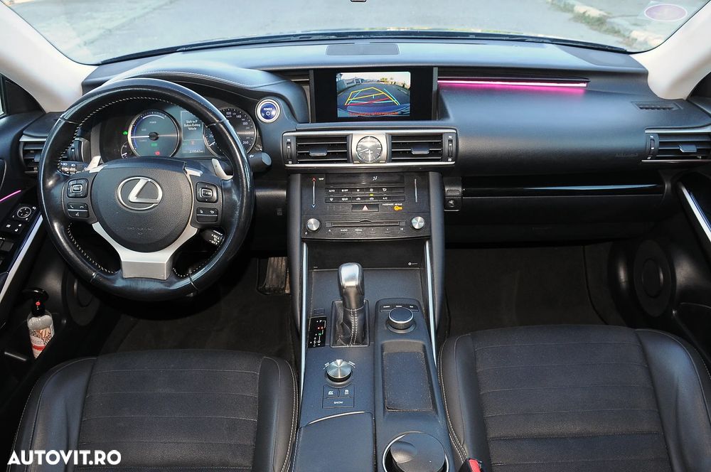 Lexus Seria IS 300h Aut. Business - 7