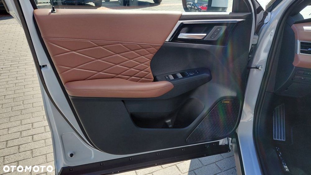 Mitsubishi Outlander - 6