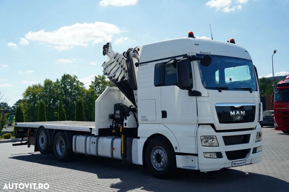MAN TGX 18.440 / 6x2 / PLATFORMĂ - 6,3 M / HDS HIAB 422 E-6 HIDUO / CAPACITATE MAXIMĂ DE RIDICARE: 12.000 KG / EXTENSIE MAXIMĂ: 16,5 M / TELECOMANDĂ / - 14