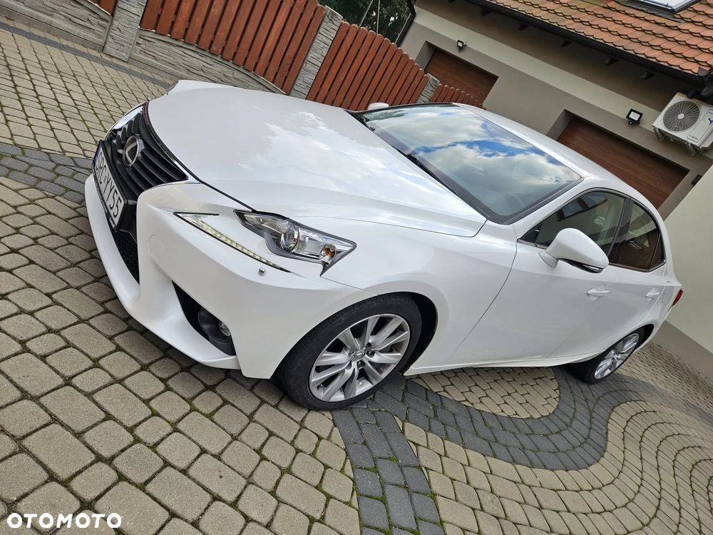 Lexus IS 200t Elite - 4