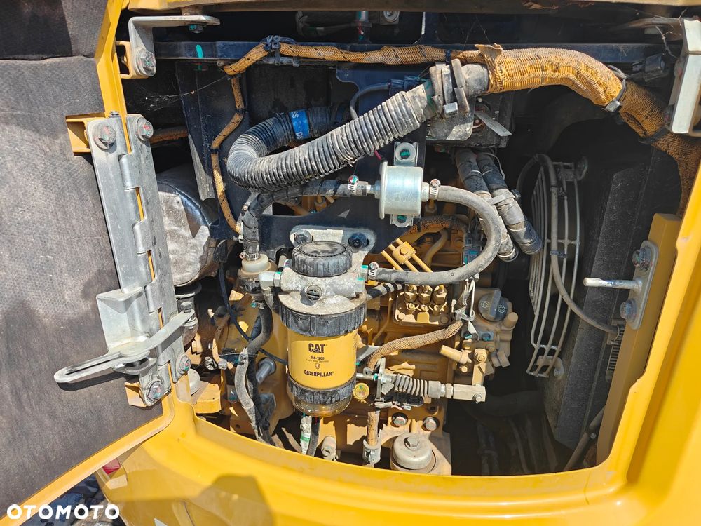 Caterpillar 302.7 - 28