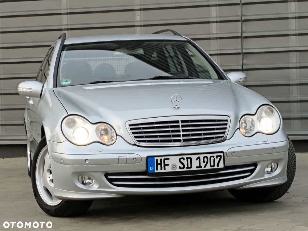 Mercedes-Benz Klasa C 180 Kompressor Automatik Avantgarde Sport Edition - 11