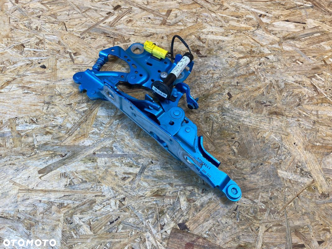 ZAWIAS MASKI PRAWY PIROTECHNICZNY NABÓJ MINI F55 F56 F57 7300566 - 8