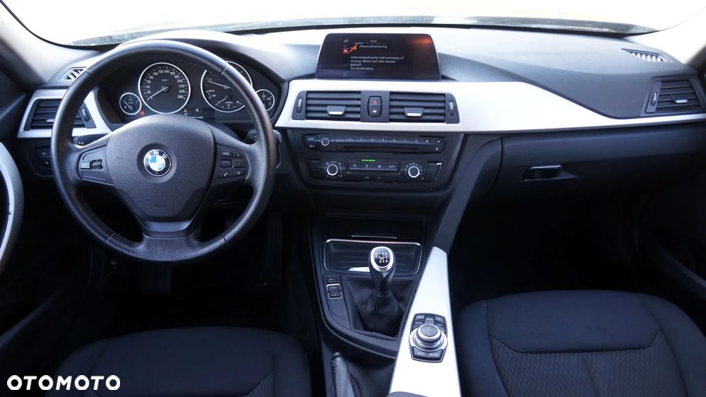 BMW Seria 3 318d Blue Performance Luxury Line - 9