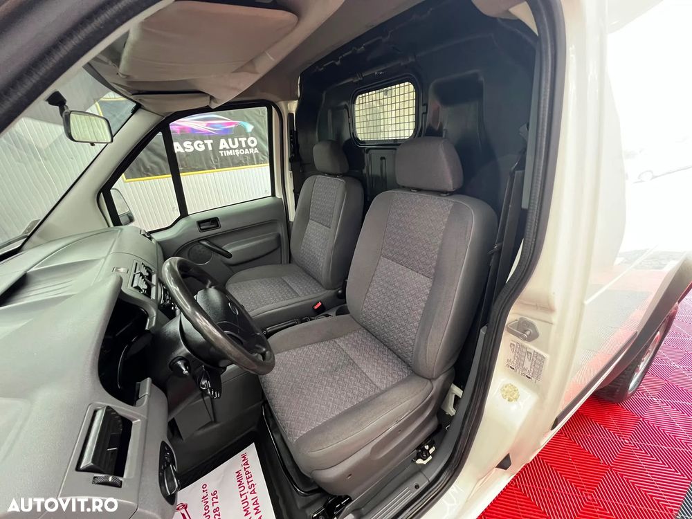 Ford Transit Connect - 12