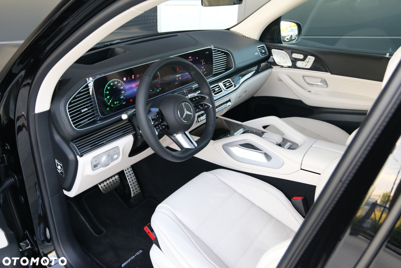 Mercedes-Benz GLS - 11