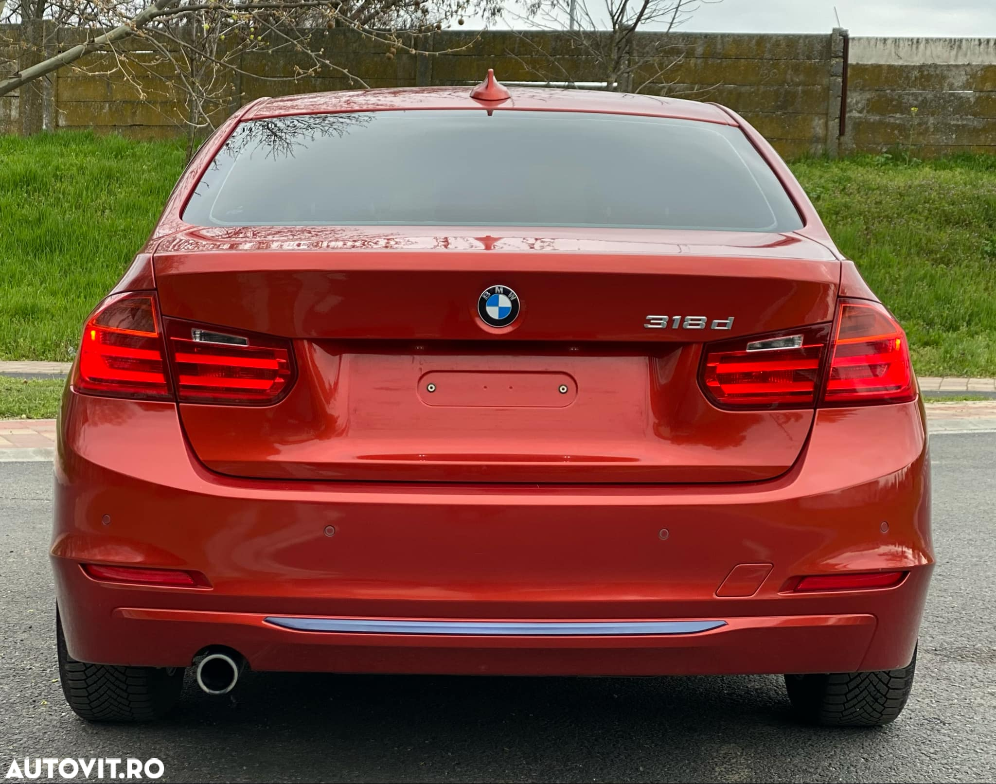 BMW Seria 3 318d DPF Touring Aut. Edition Sport - 5