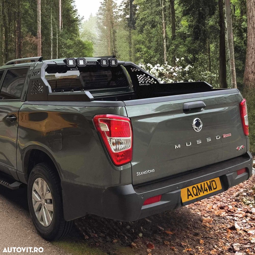 Rollbar cu proiectoare Toyota Hilux 2015+ AQM4WD - 2