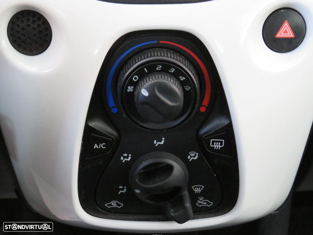 Peugeot 108 1.0 VTi Active - 33