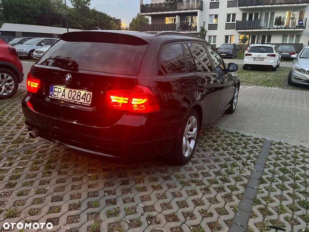 BMW Seria 3 318d - 16