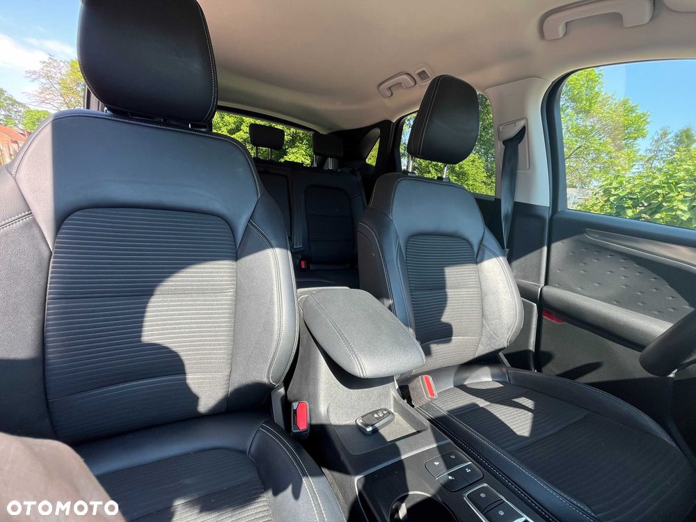 Ford Kuga - 7