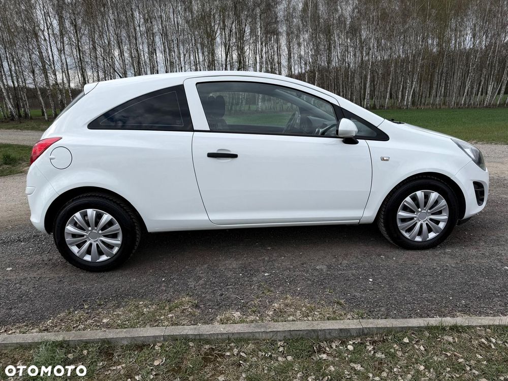 Opel Corsa 1.2 16V Essentia - 8