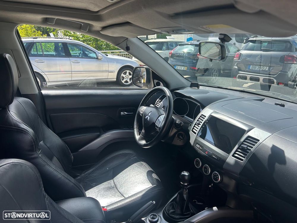Mitsubishi Outlander 2.0 DI-D Intense+ 4WD - 5