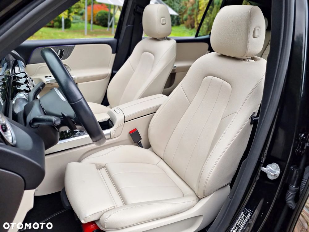 Mercedes-Benz GLB - 23