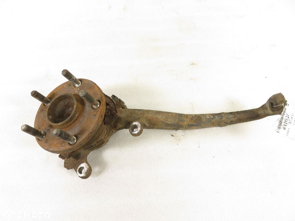 PIASTA PRZEDNIA LEWA LEXUS IS 200 - 1